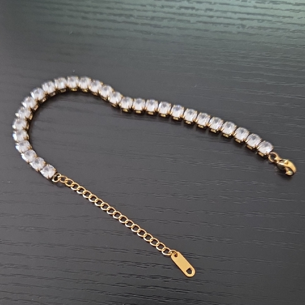 18K Gold Plated Stunning Tennis  Bracelet